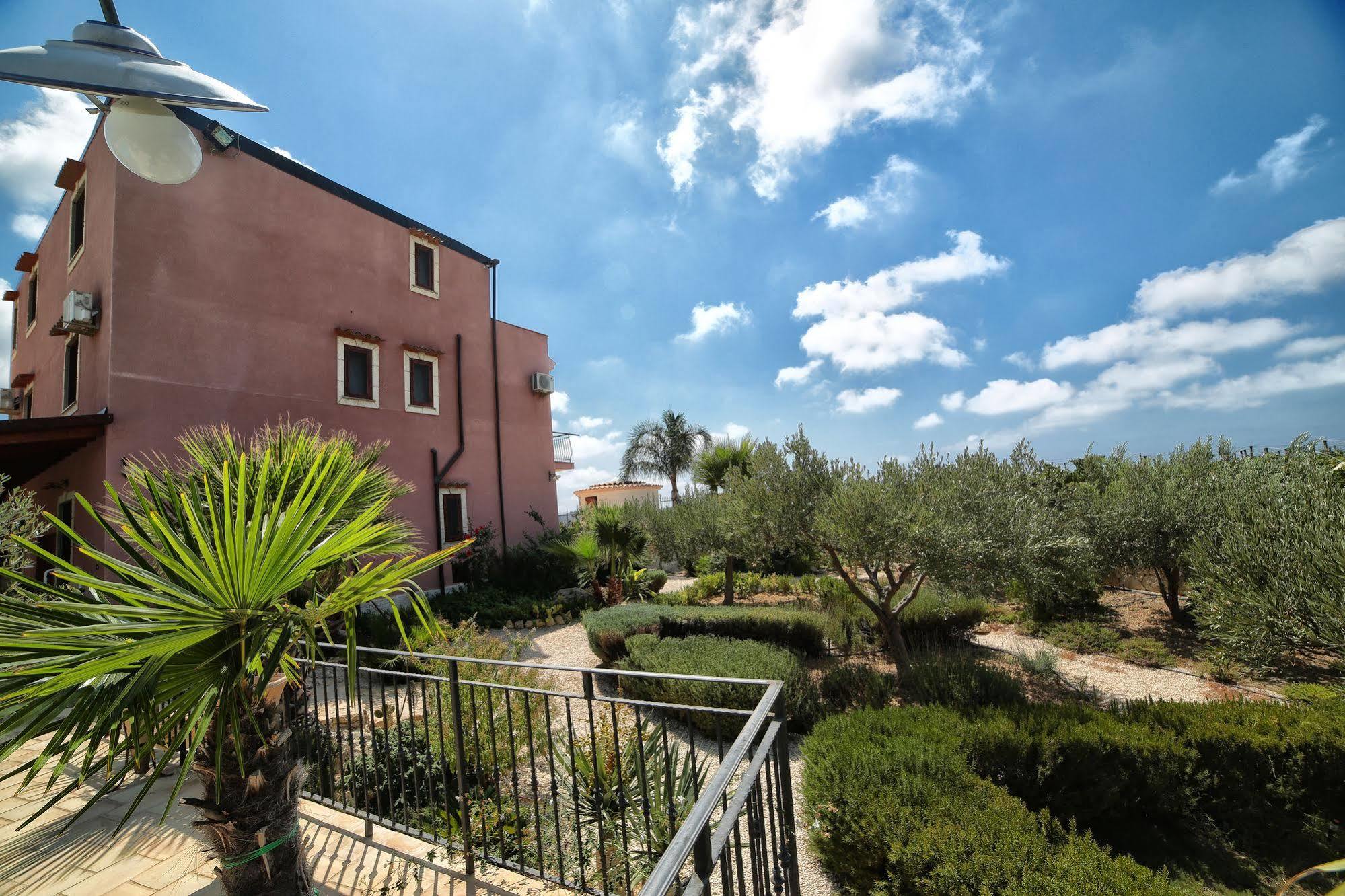 Il Mirto E La Rosa Bed and Breakfast Αγκριτζέντο Εξωτερικό φωτογραφία